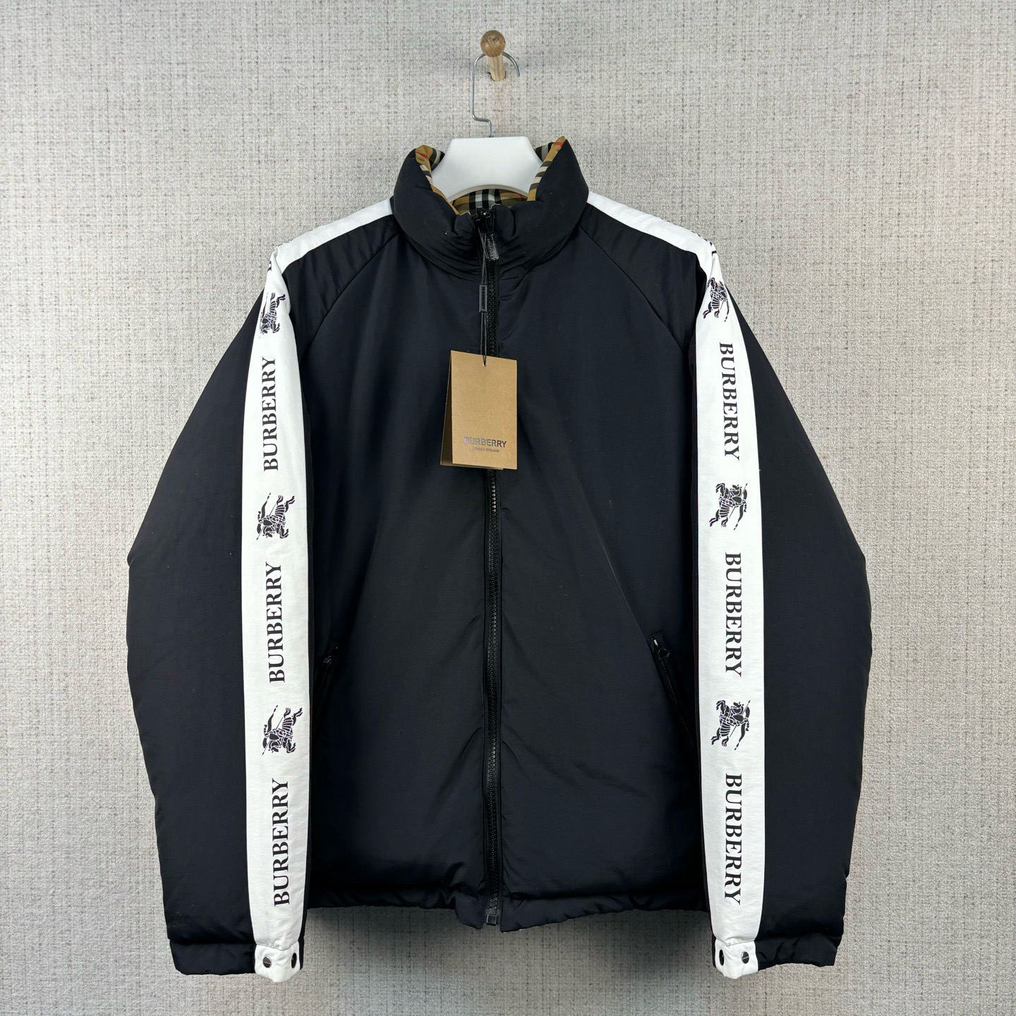 未使用 BURBERRY/博柏利 双面穿格纹立领羽绒服外套/尺码52/9524