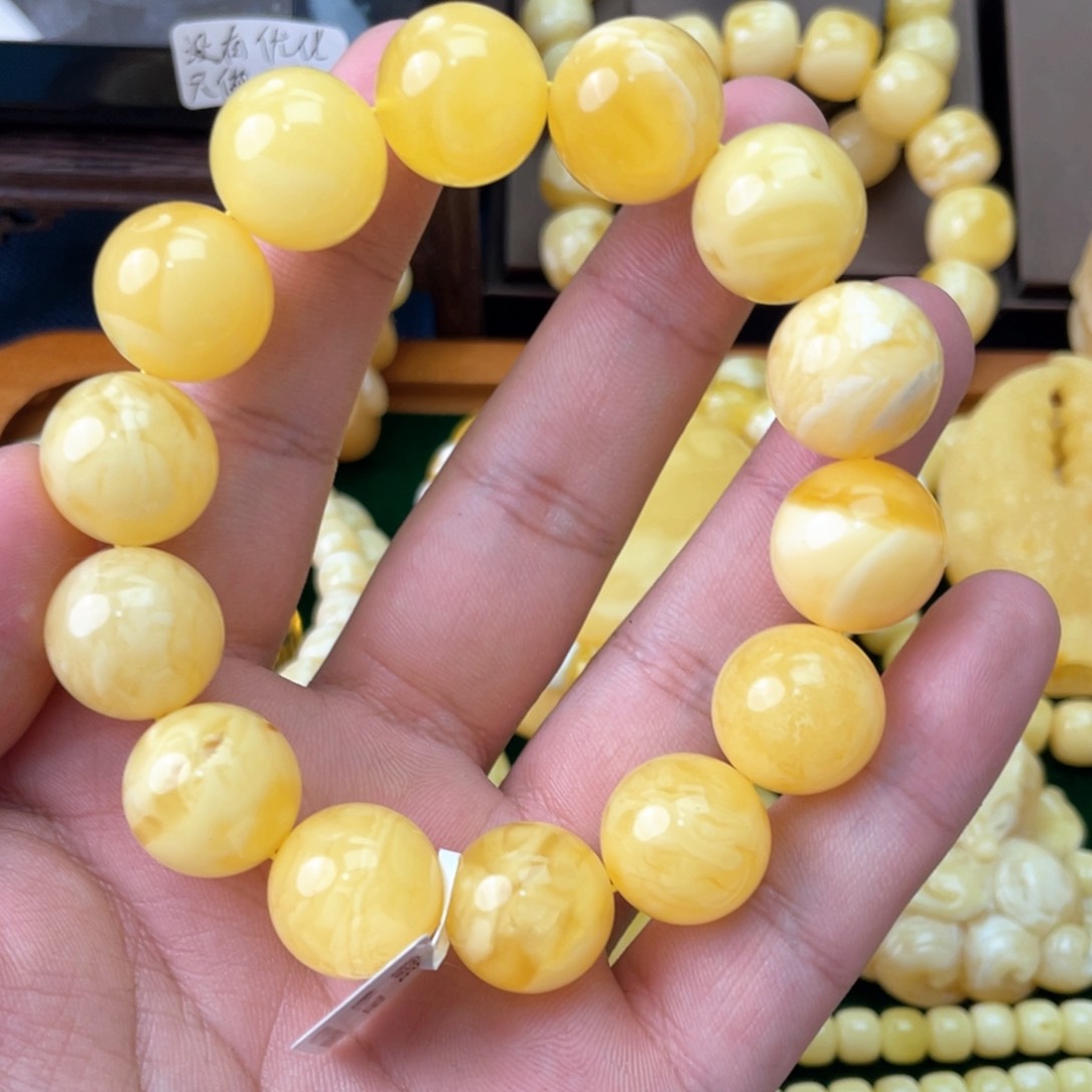 琥珀珠宝奇石未镶嵌䬟**?