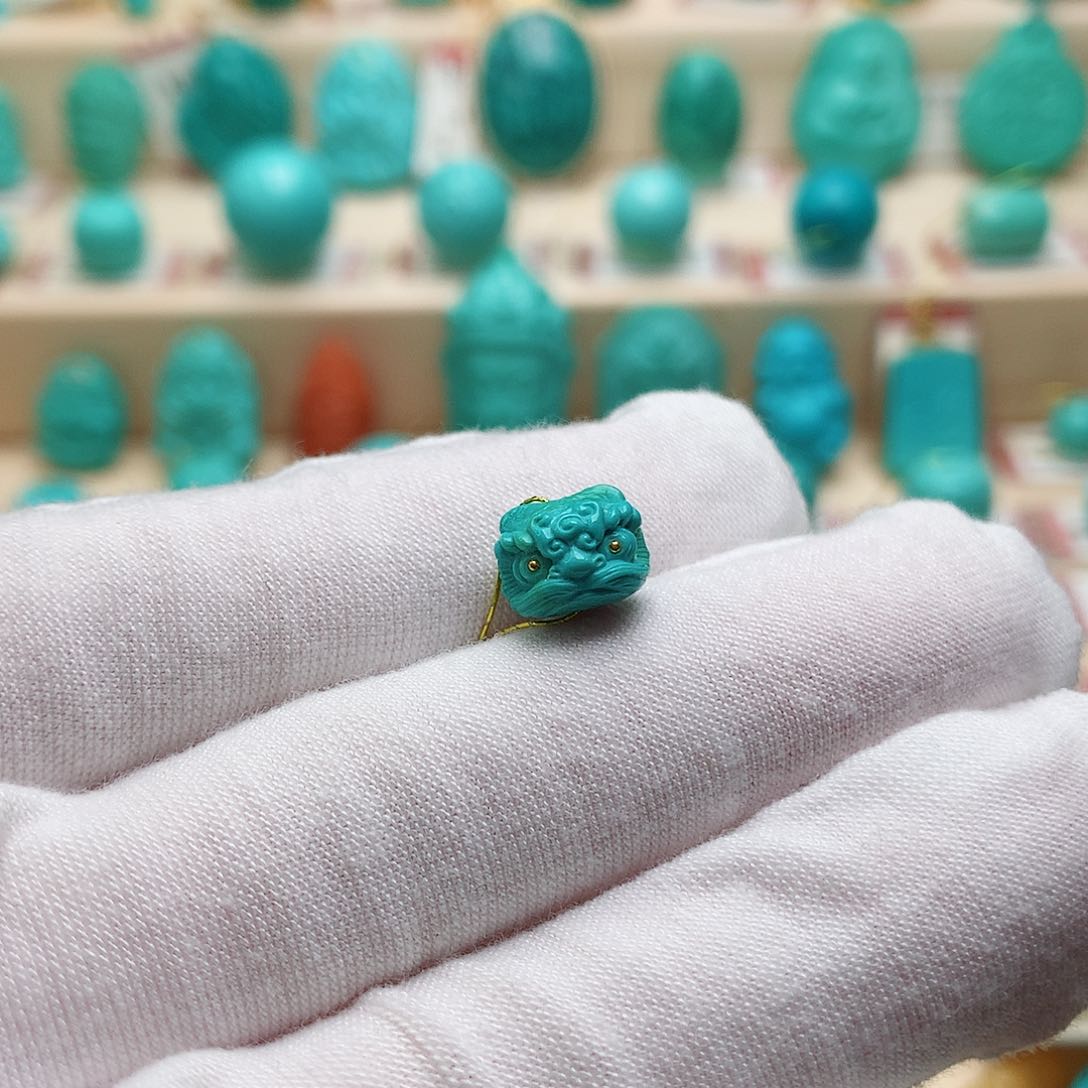 绿松石配饰未镶嵌问*