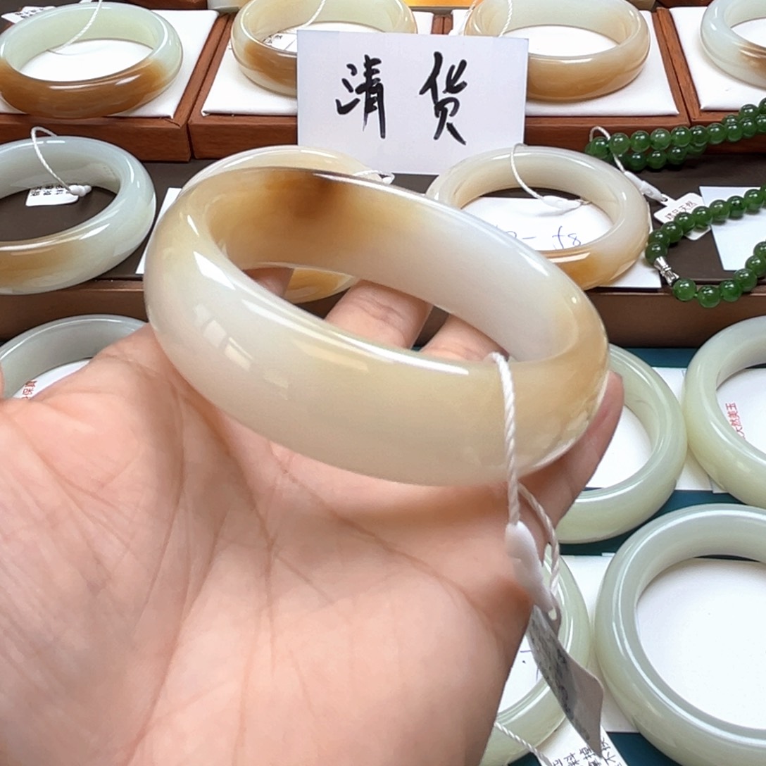 未镶嵌手镯和田玉