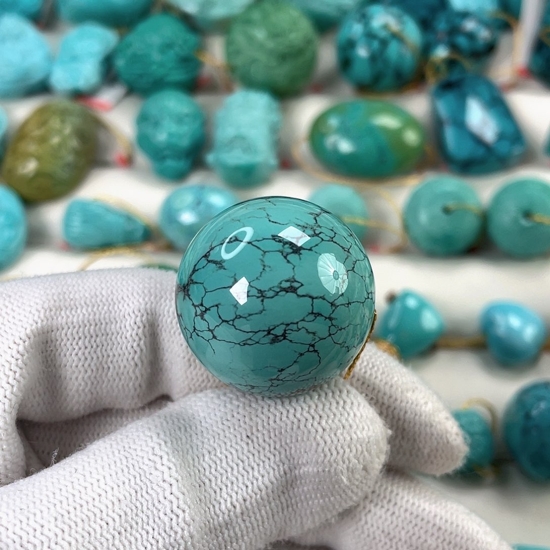 绿松石未镶嵌挂件