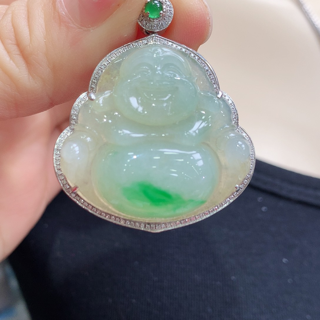 翡翠颈饰18K金镶嵌佛公