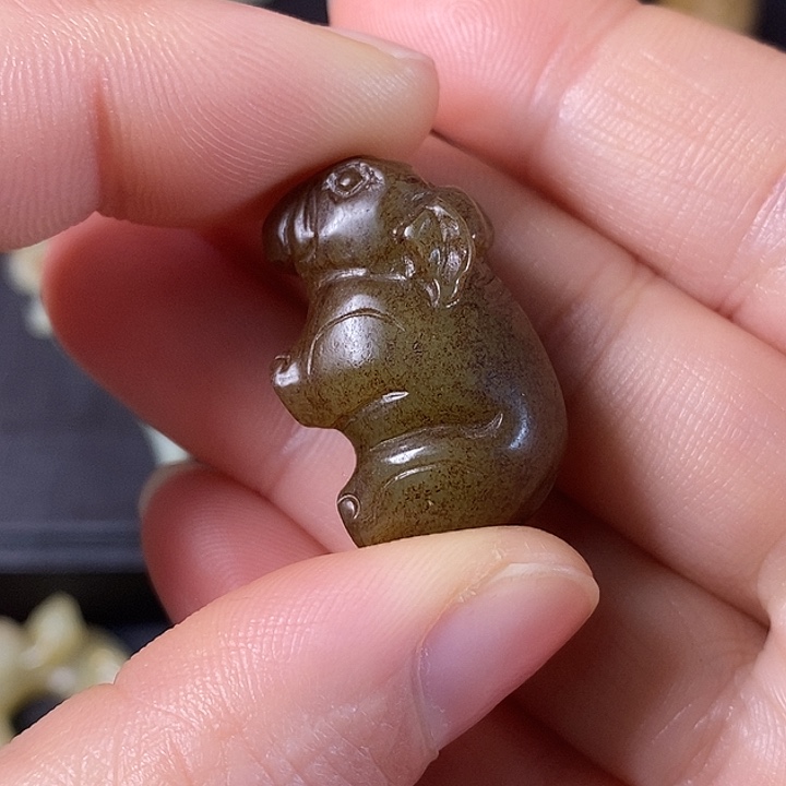 和田玉（糖玉）车挂未镶嵌