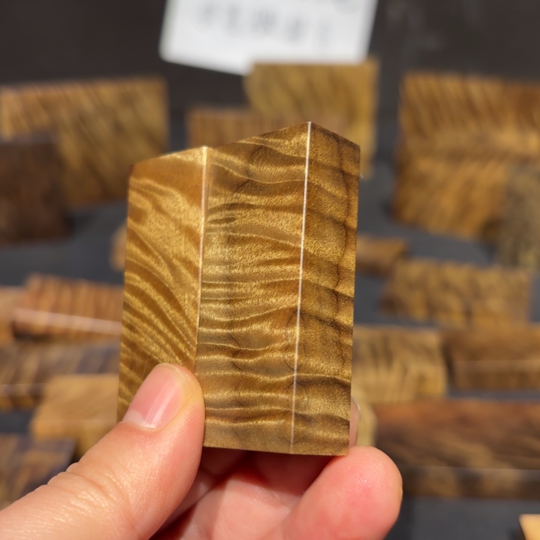 窗***哥金丝楠木无事牌材料