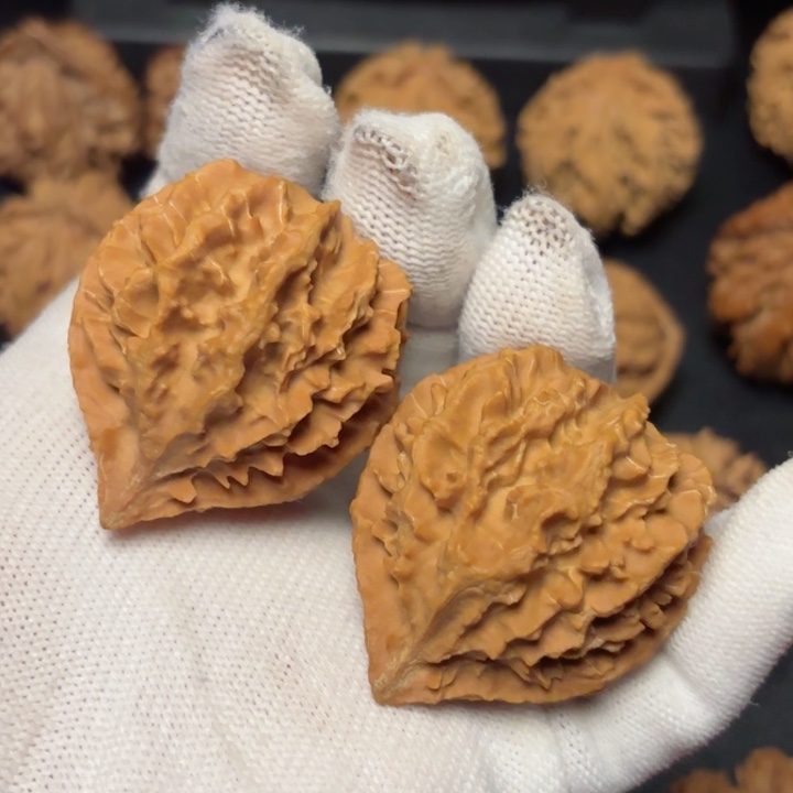 文玩核桃吊坠张****秦岭灯笼28