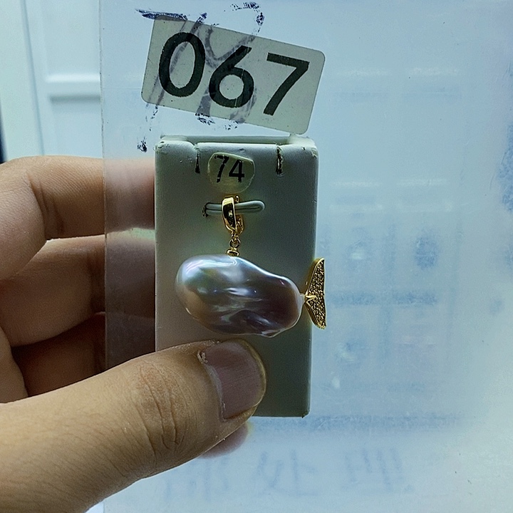 淡水珍珠合金颈饰