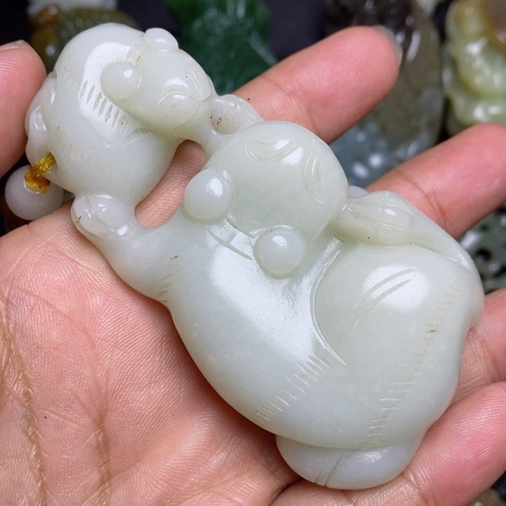 和田玉颈饰未镶嵌