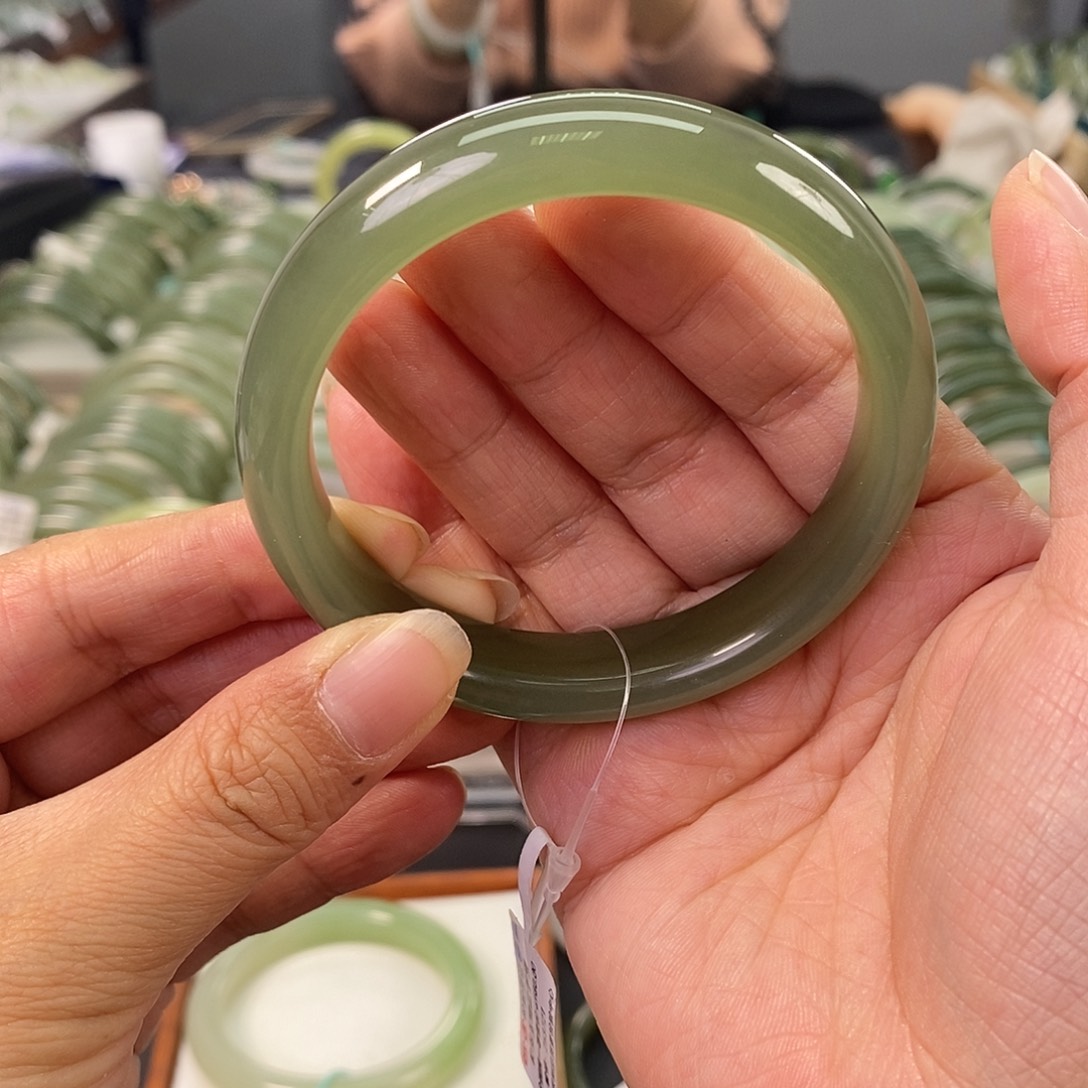 和田玉 和田玉手镯56.57未镶嵌