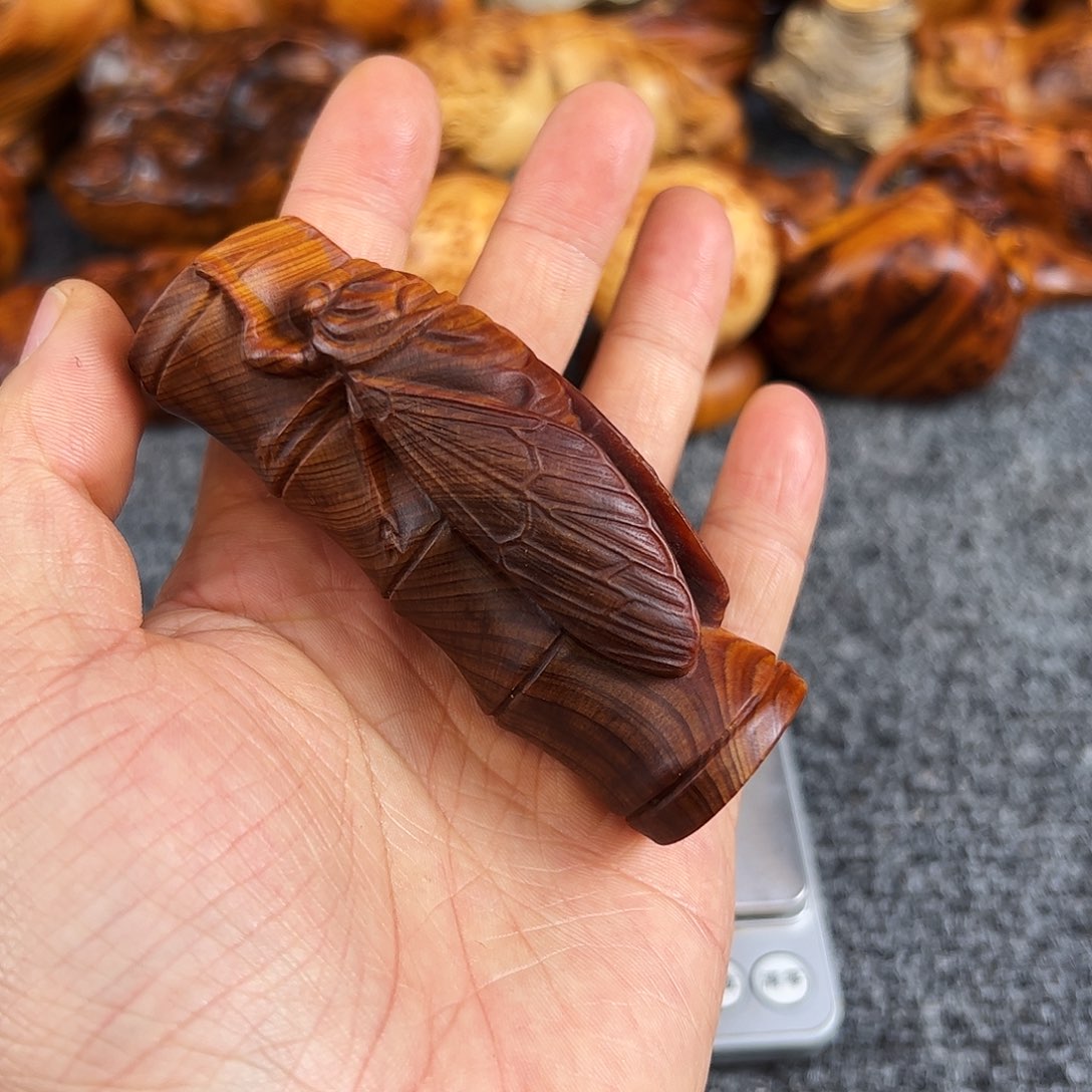 柏木太行崖柏黑油塘心手把件