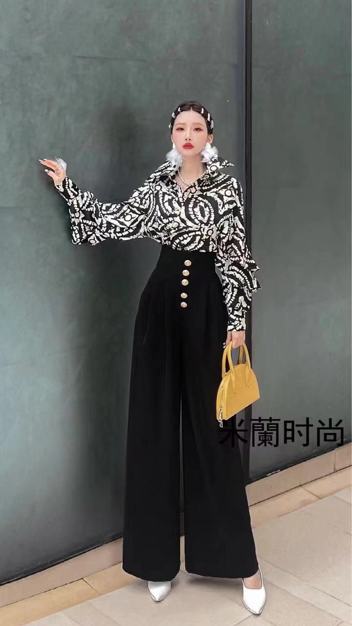 60952-B-3-2-3 新款秋款女装气质显瘦港风设计感宽松时尚印花衬衫