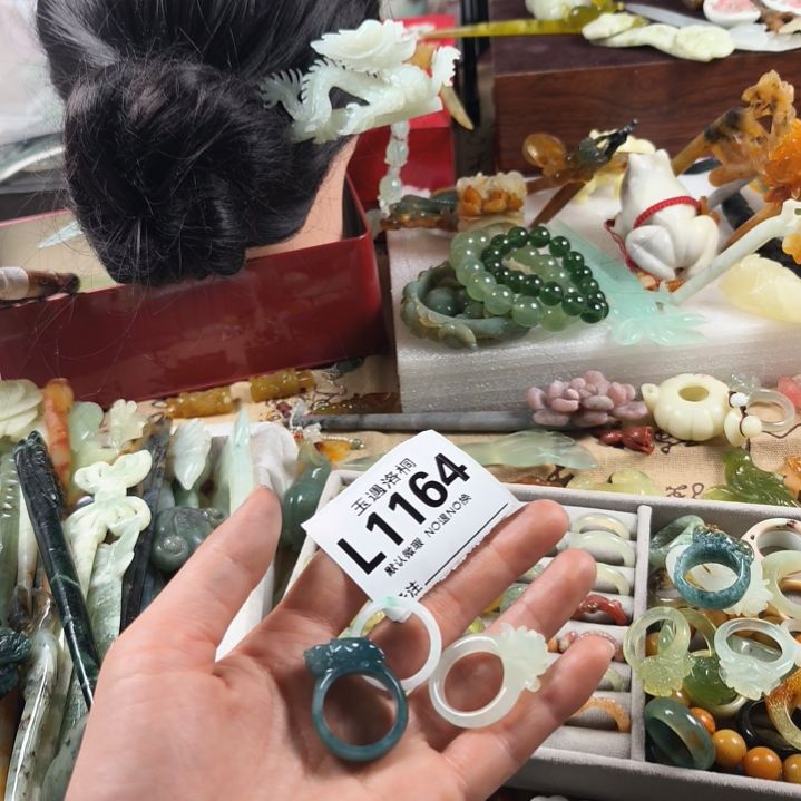 蛇纹石玉发饰合金