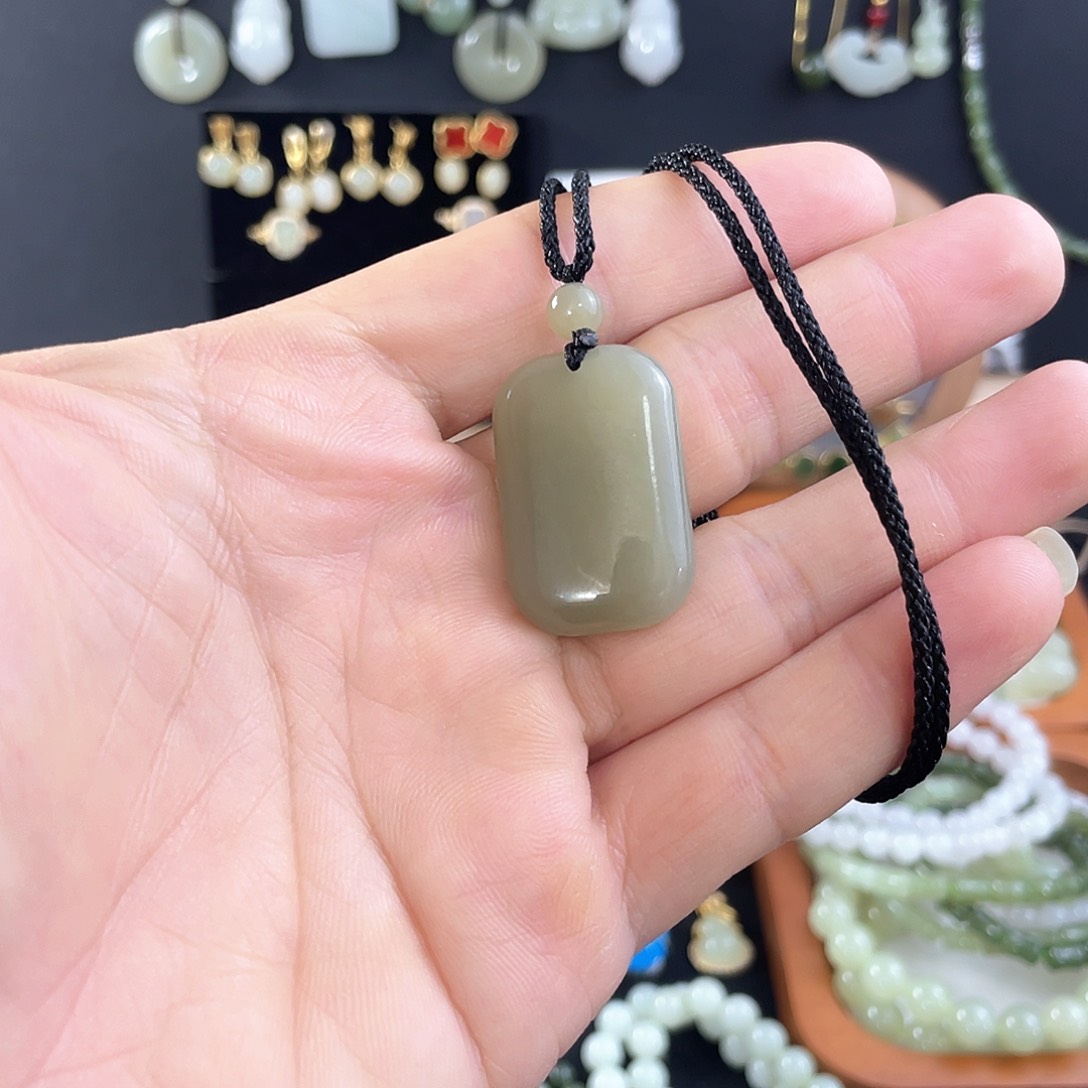 和田玉挂件未镶嵌