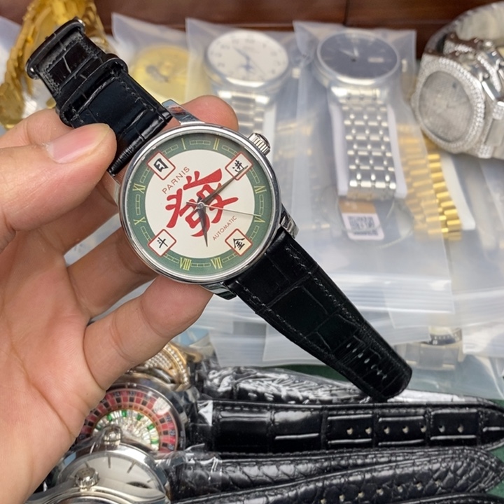 精钢孤品闪电购手表一个