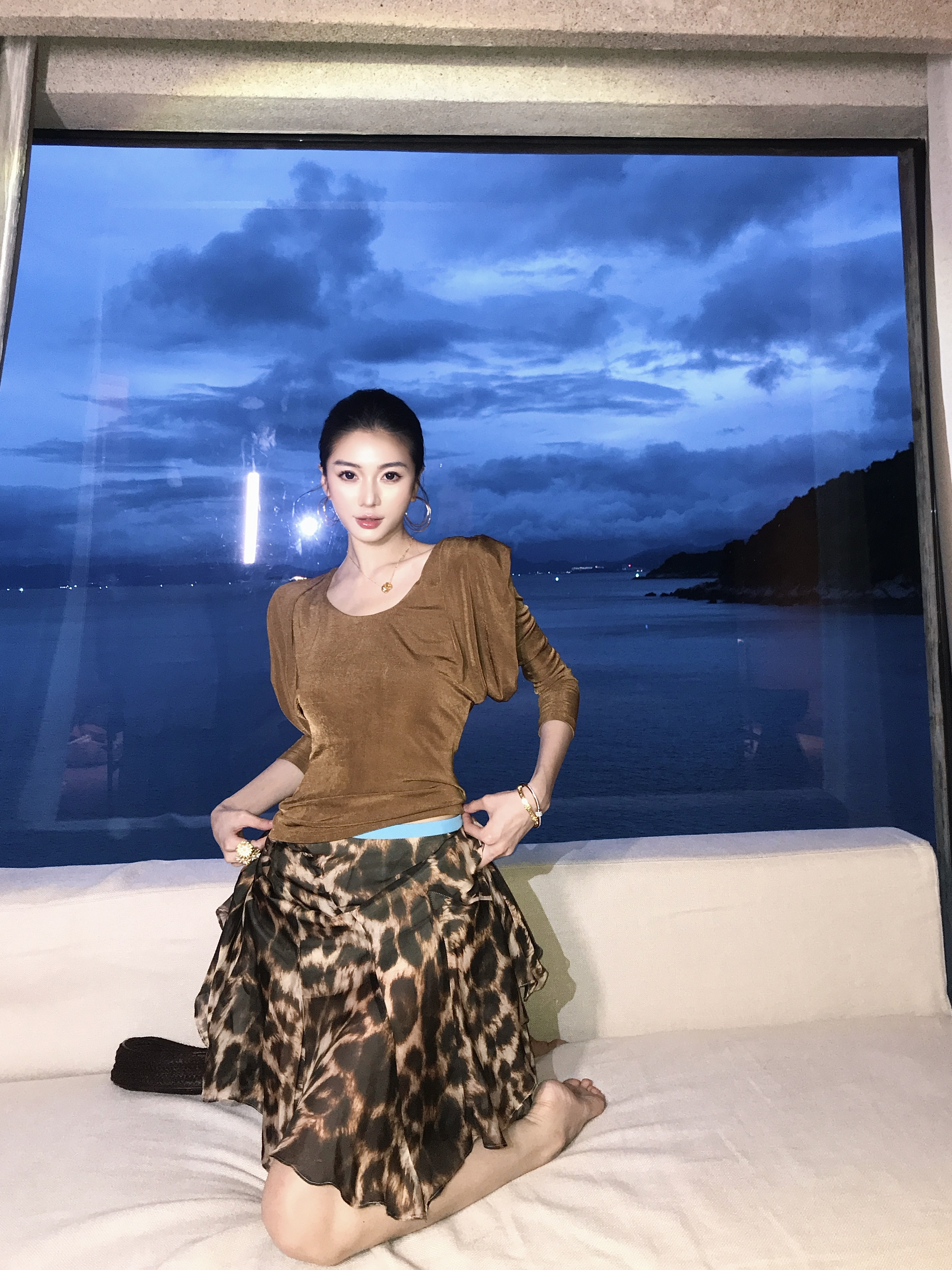 車車【威瑟米尔野豹】原创设计师气质咖色上衣+显瘦豹纹半裙CC50163