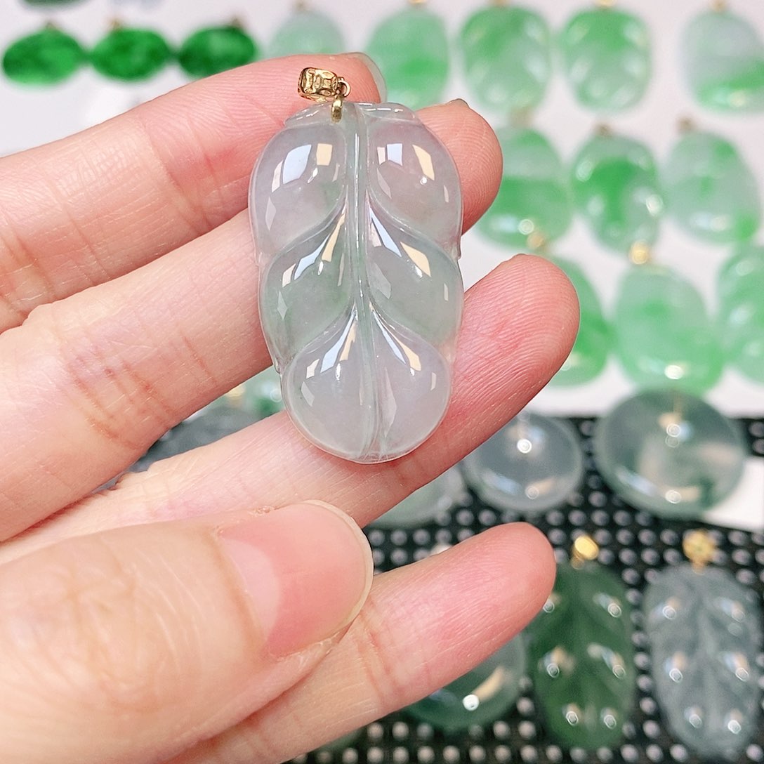 翡翠吊坠(不含链)18K金镶嵌