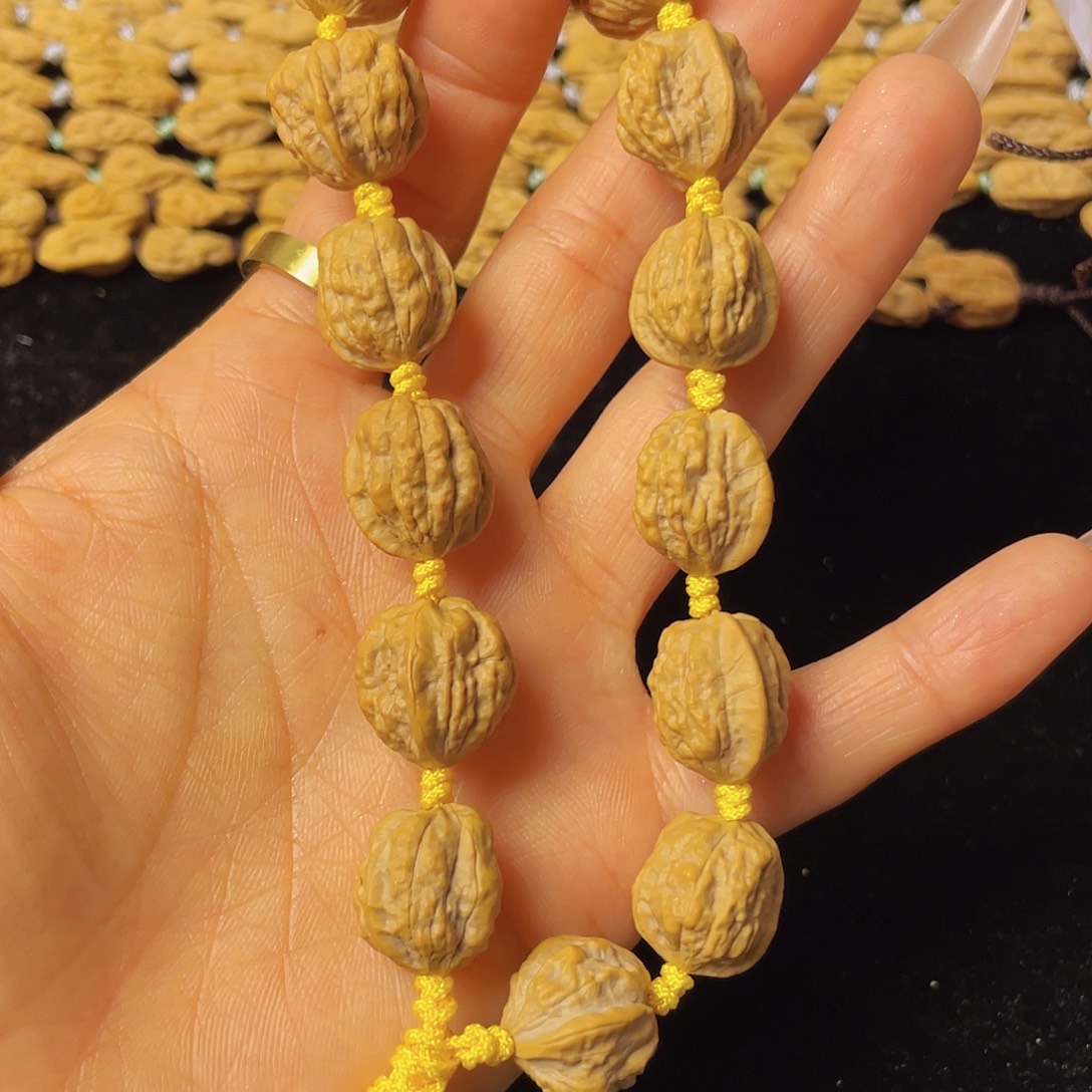 w***s文玩核桃吊坠手串