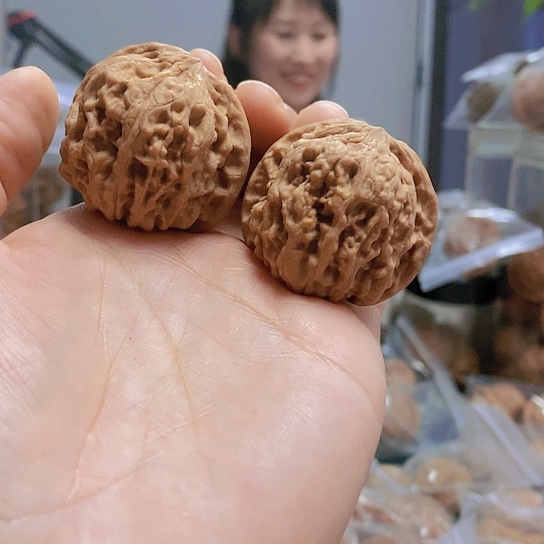 【闪购商品】把件文玩核桃39千佛山蜡皮