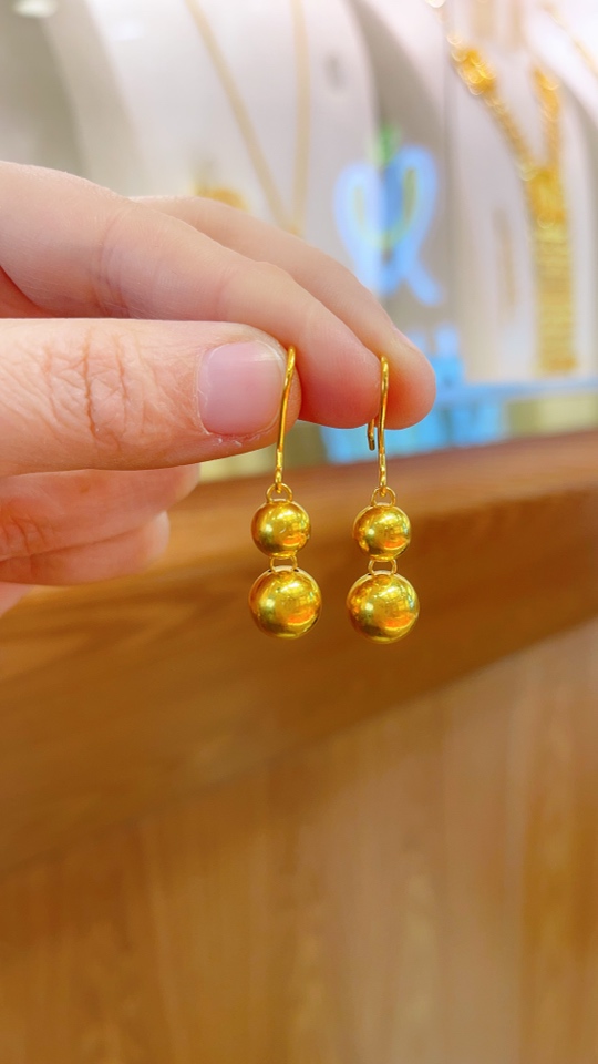 足金耳环8.34克（710/克）