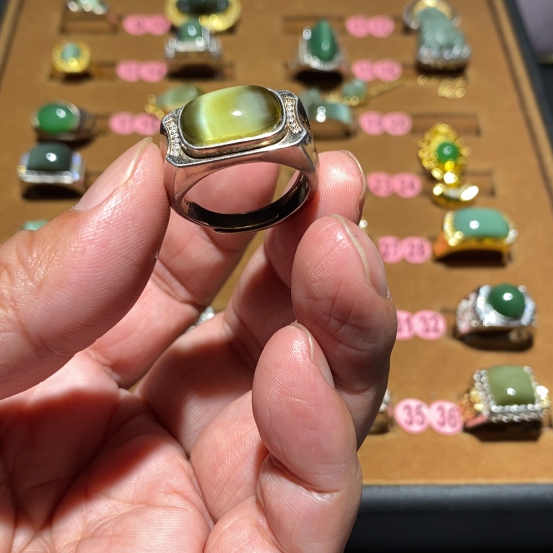 用***5和田玉银S925镶嵌戒指