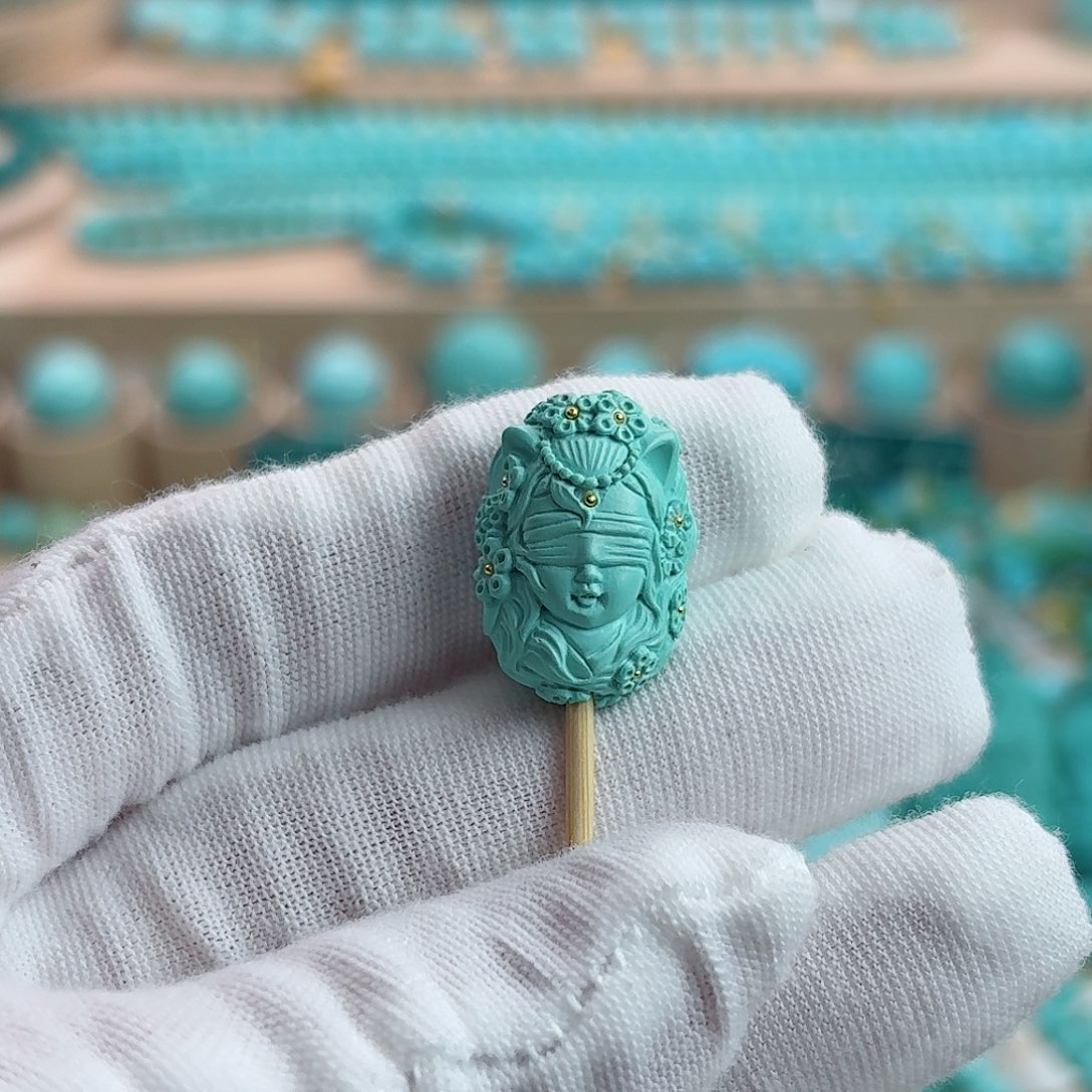 绿松石未镶嵌珠宝奇石