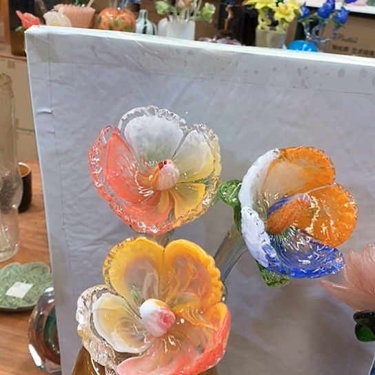 琉璃花瓶高50厘米宽9厘米