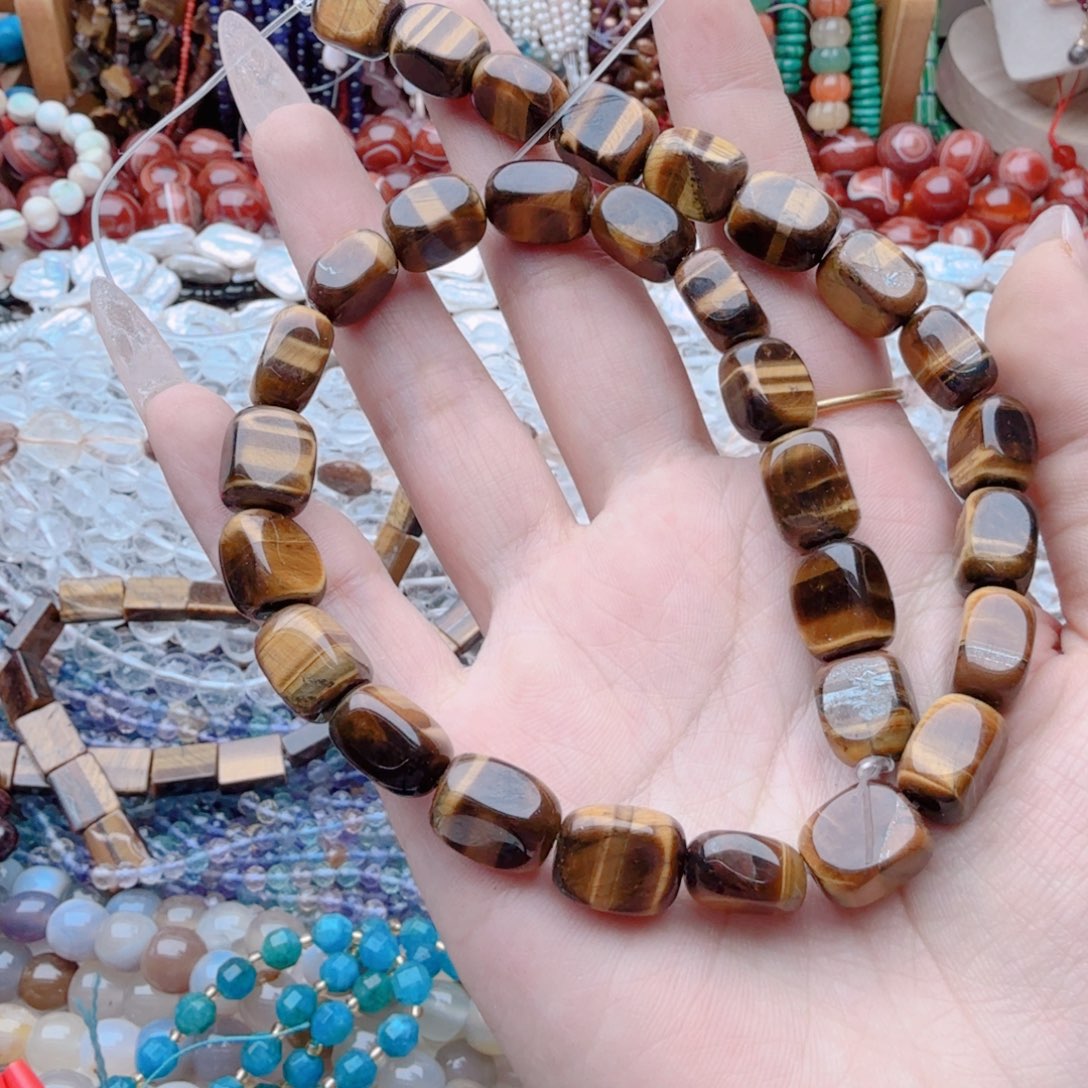 玛瑙/玉髓珠宝半成品未镶嵌虎眼一条