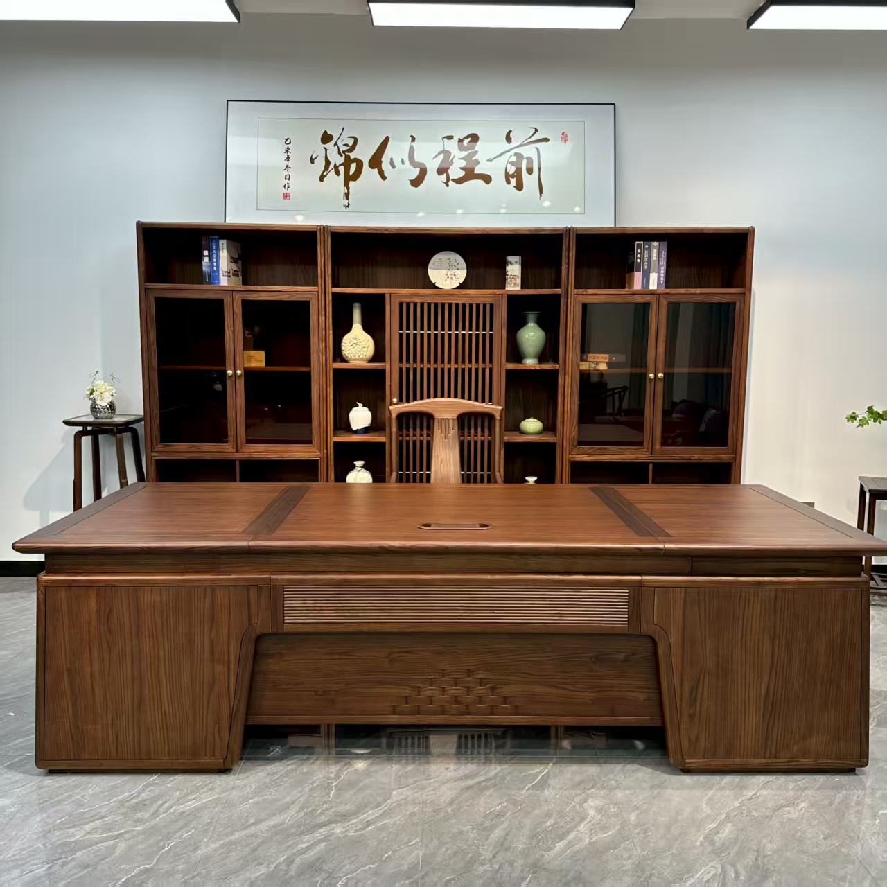 胡桃木新中式实木办公桌组合带穿线孔可定制总裁大班台办公室家具