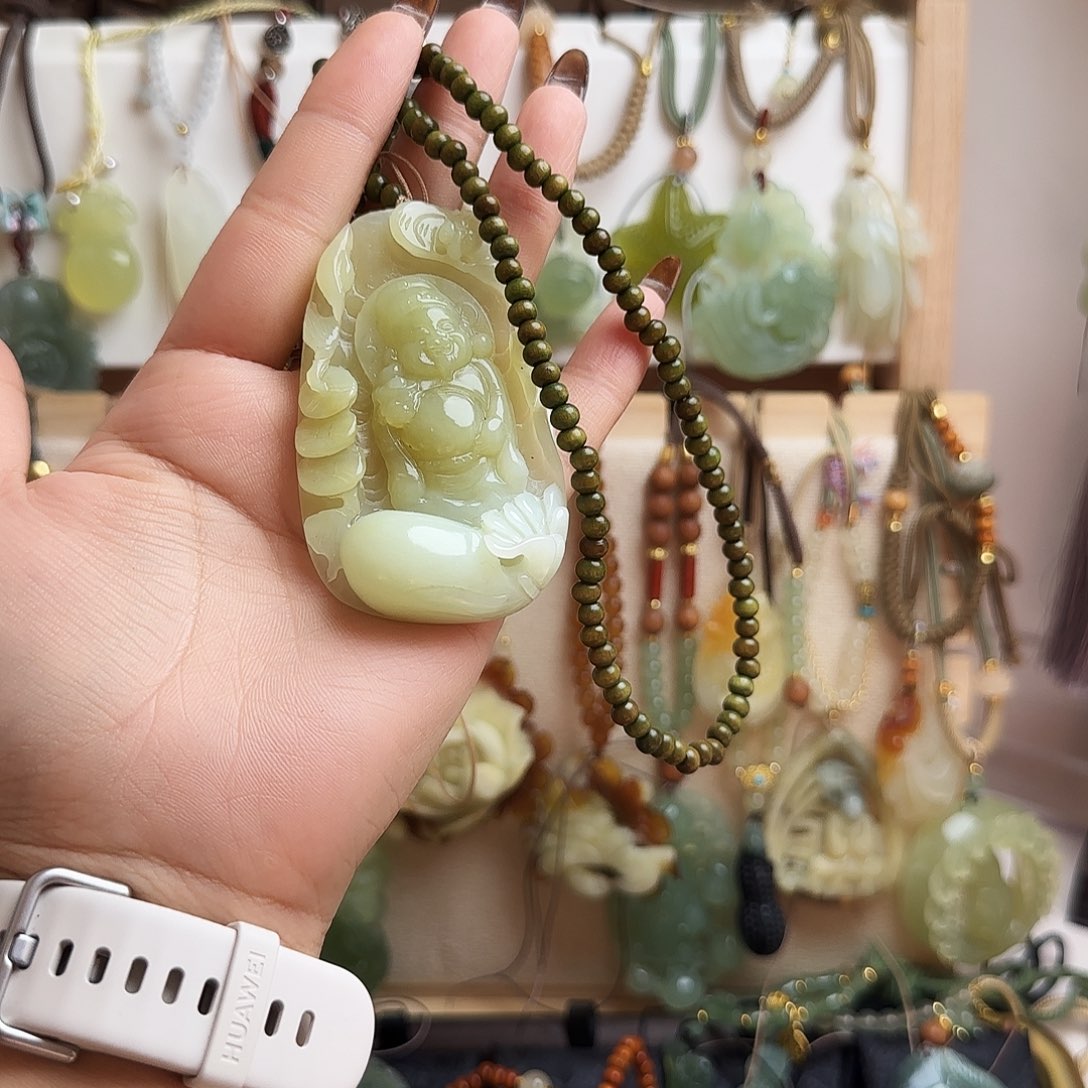 早***休蛇纹石玉合金颈饰