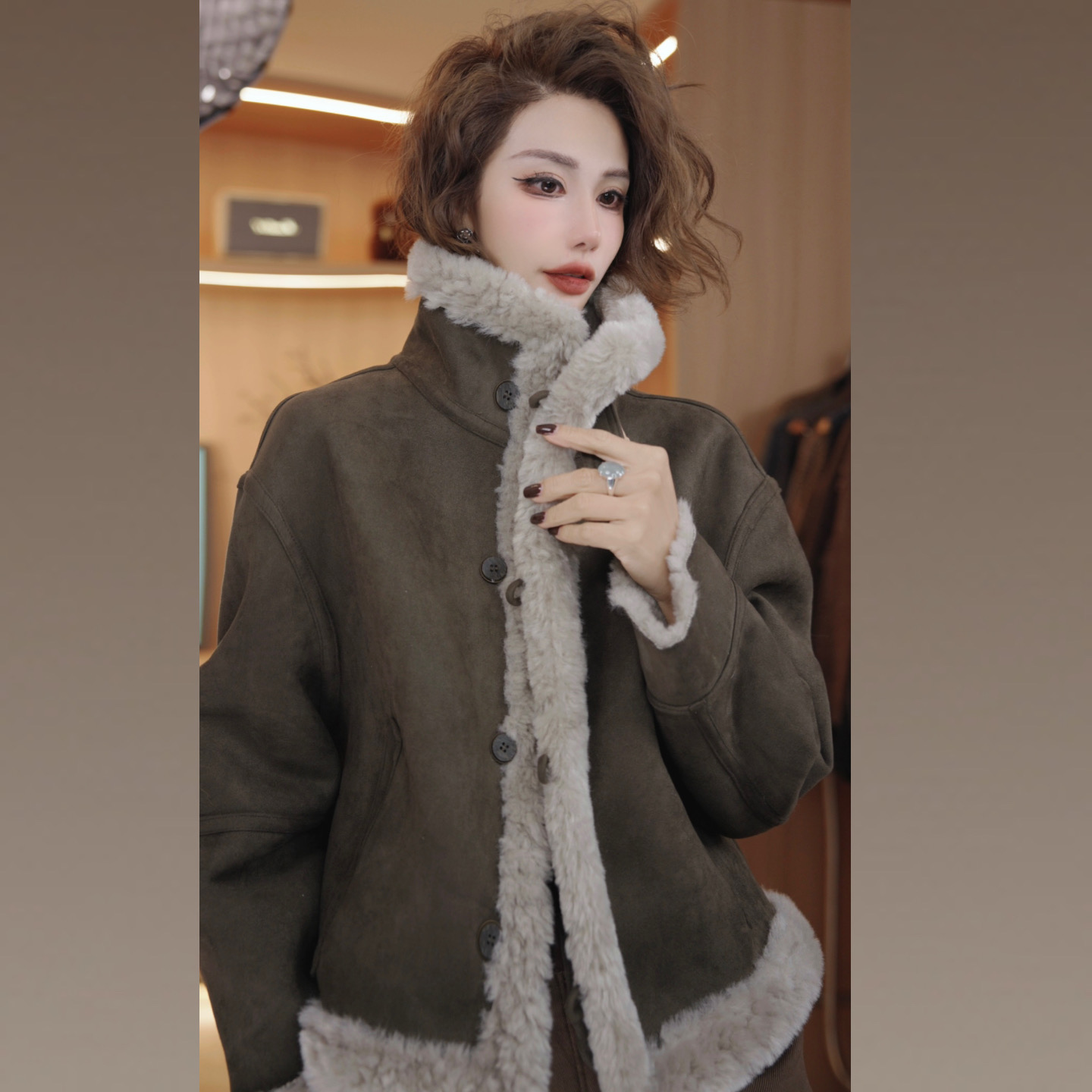 七奈「浮星」高级感立领宽松保暖秋冬毛毛外套 QN13078