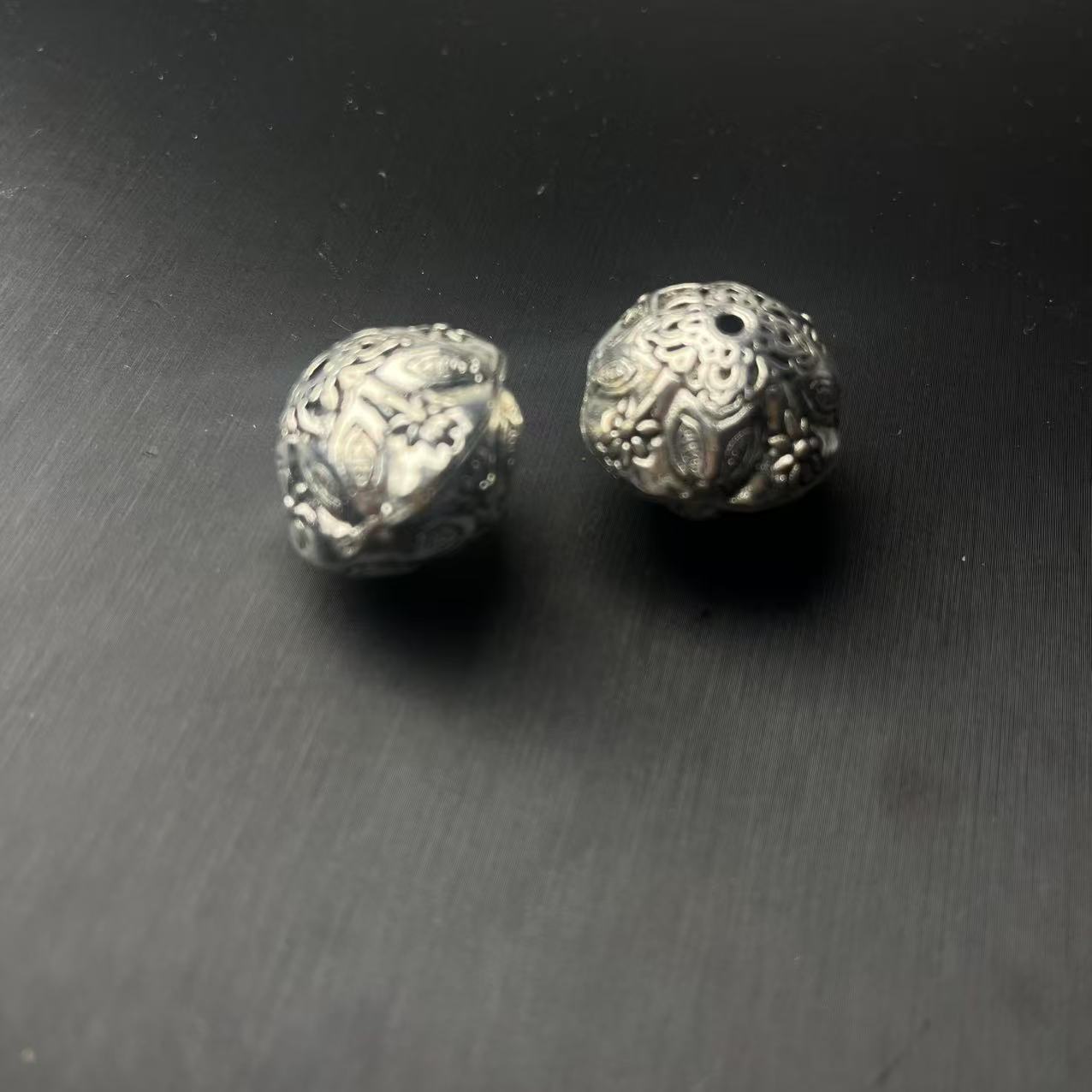 合金吊坠 ZBG1656银色雕花单珠(天然珠宝多样性发其一）