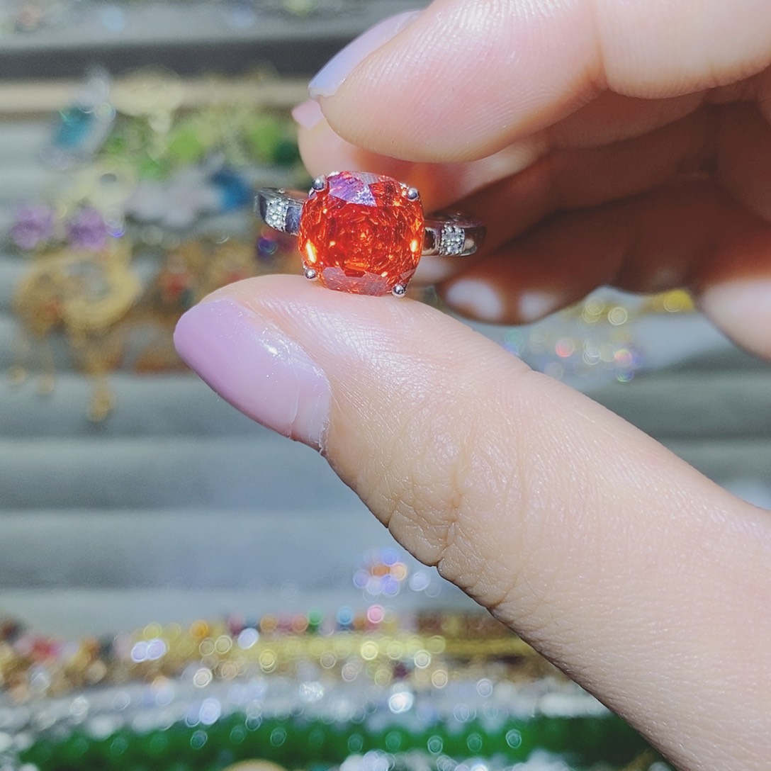 【闪购商品】银S925镶嵌耳饰托帕石