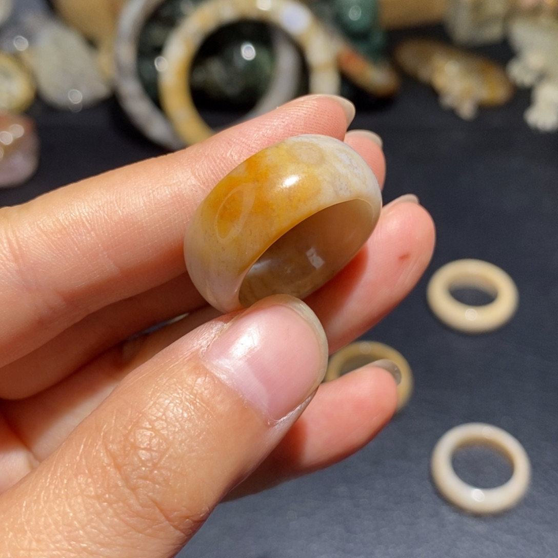 【闪购商品】未镶嵌珊瑚玉硅化玉竹****计