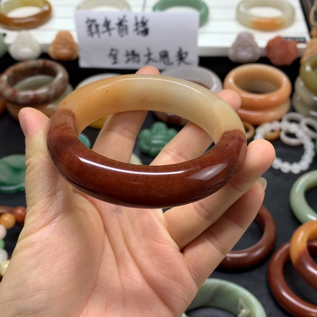 石英质玉手镯未镶嵌