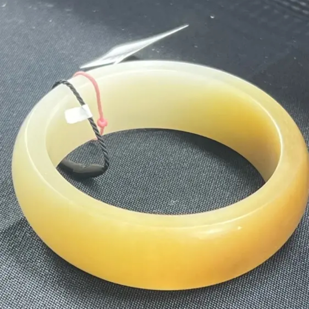 新疆和田玉金山糖白手镯