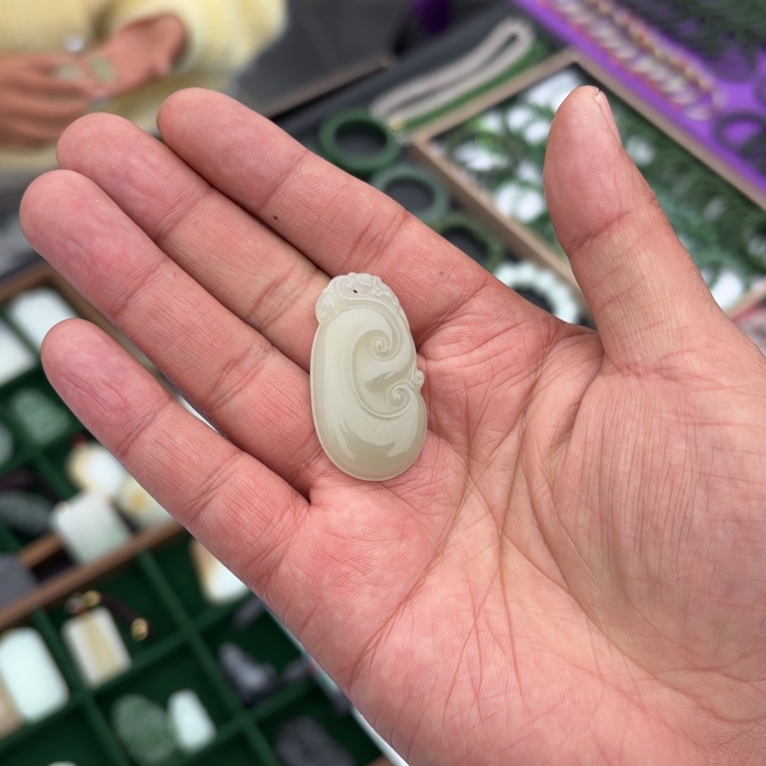 和田玉未镶嵌如意39尺寸定制不退换