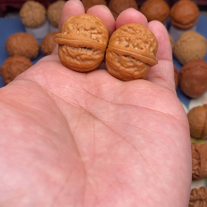 文玩核桃把件玉石方尊