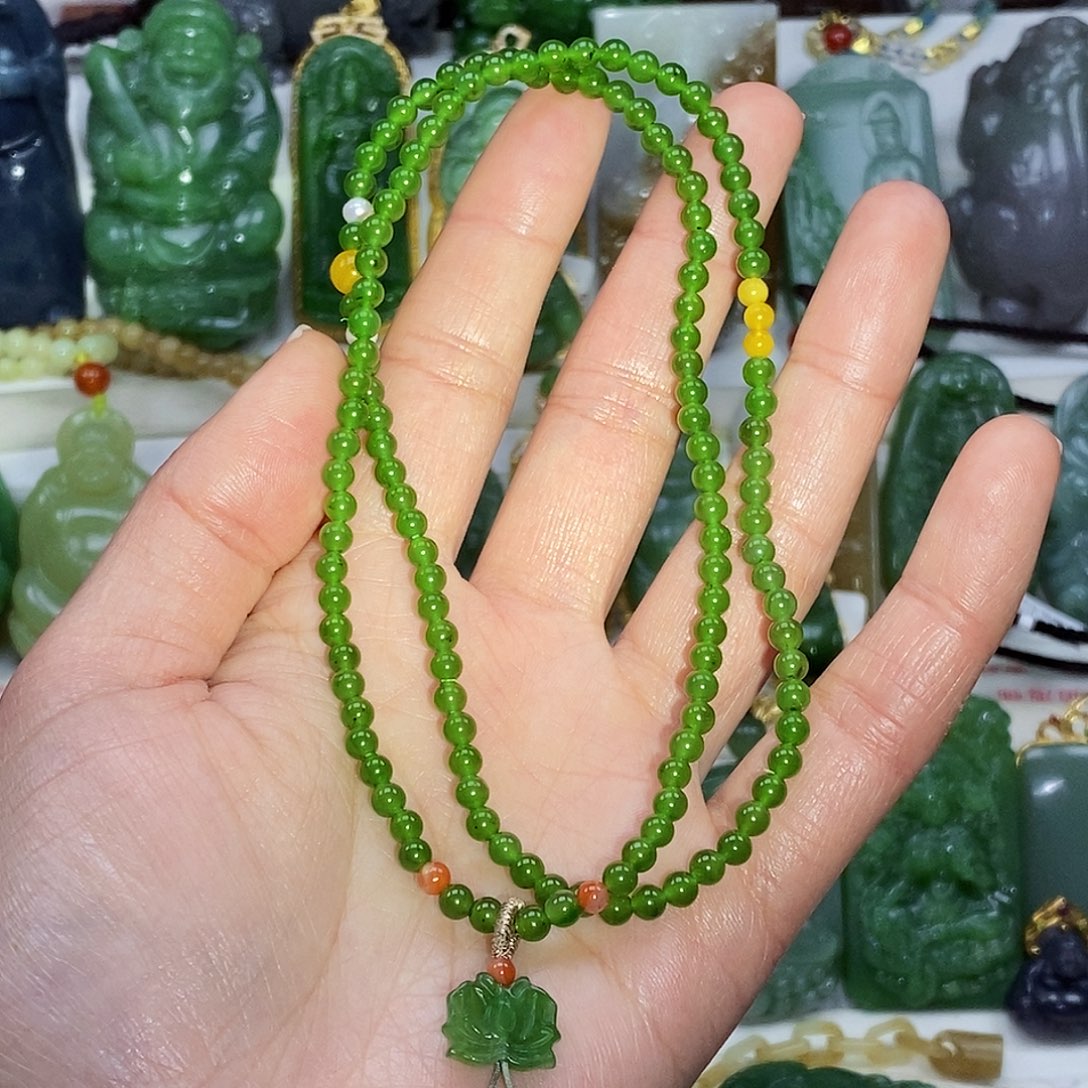 和田玉（碧玉）颈饰未镶嵌