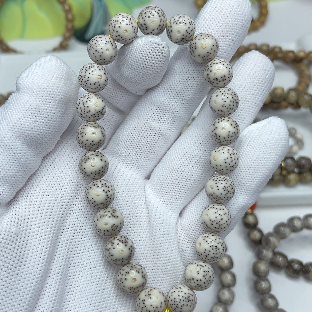 星月菩提手串21。卡10骨瓷白双留白圆珠手持