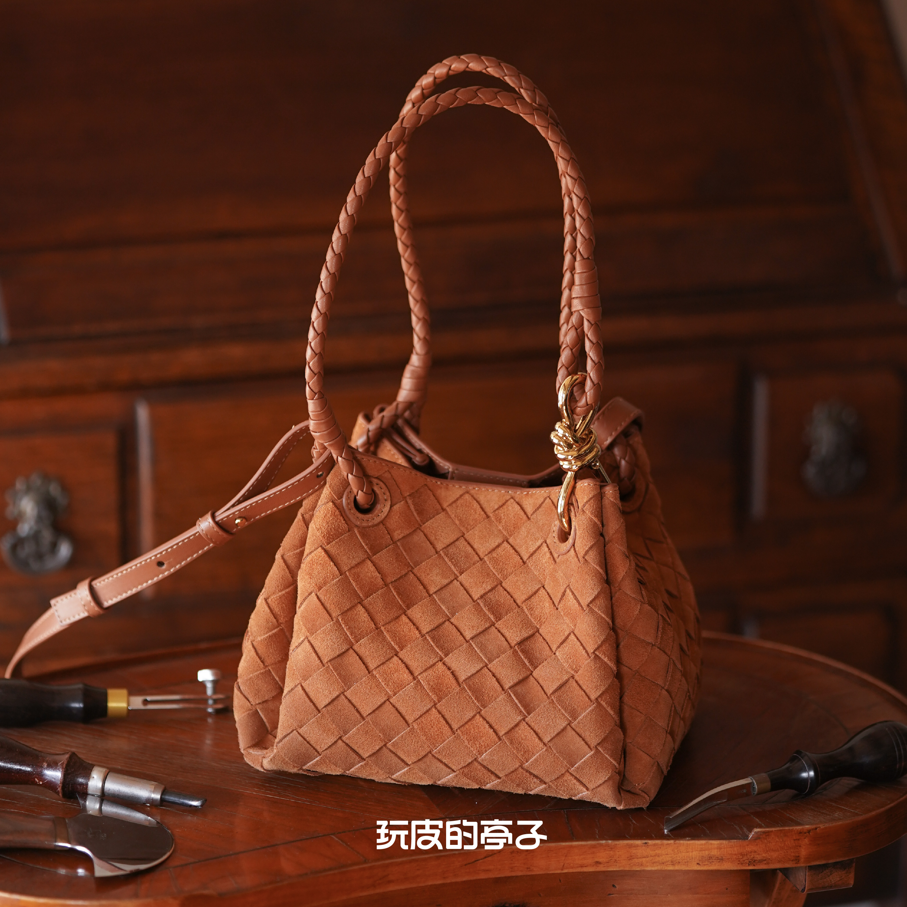 玩皮的亭子 编织降落伞包 女士休闲时尚单肩斜挎手提通勤真皮包