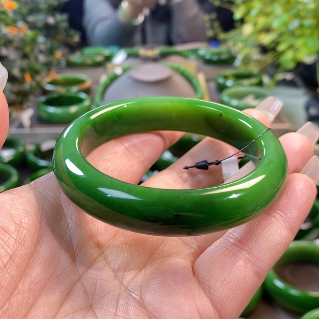 和田玉（碧玉）手镯未镶嵌