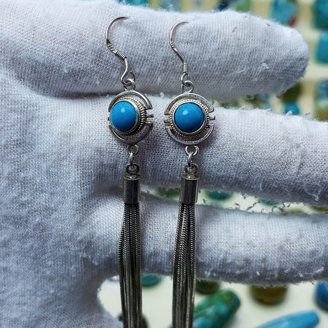 绿松石颈饰未镶嵌