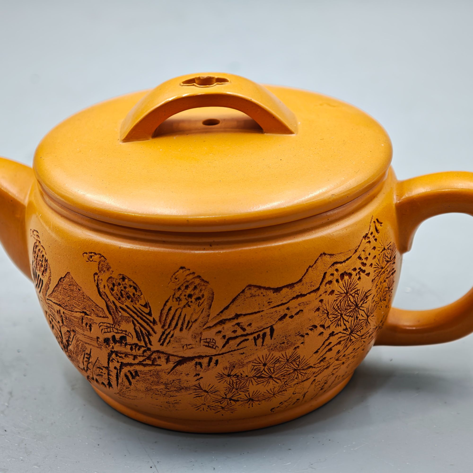 潘春芳 汉瓦 芒果段 220CC 紫砂茶壶