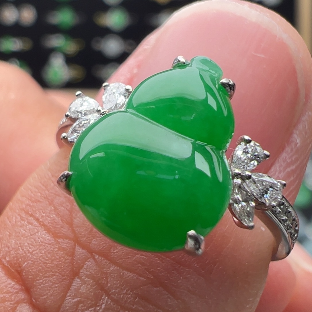 翡翠18K金镶嵌戒指葫芦11.8