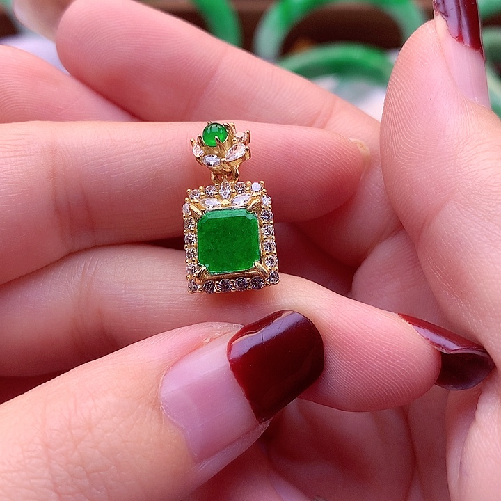 翡翠颈饰银S925镶嵌翡翠