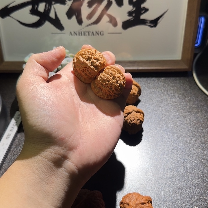把件文玩核桃三角白狮子头