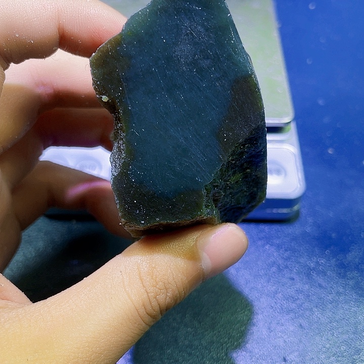 未镶嵌和田玉（糖玉）珠宝半成品