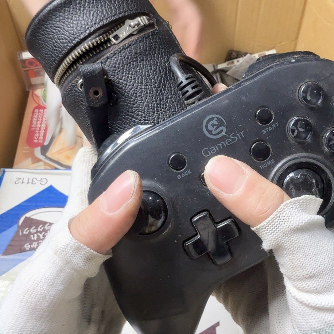 原***元中古商品，瑕疵品，不保好坏。410