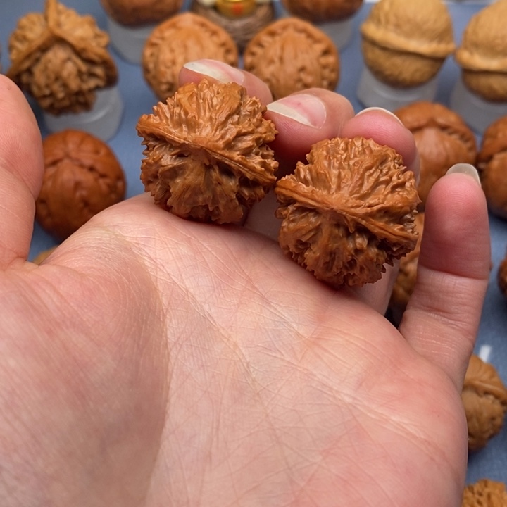 文玩核桃把件蚂蚁纹