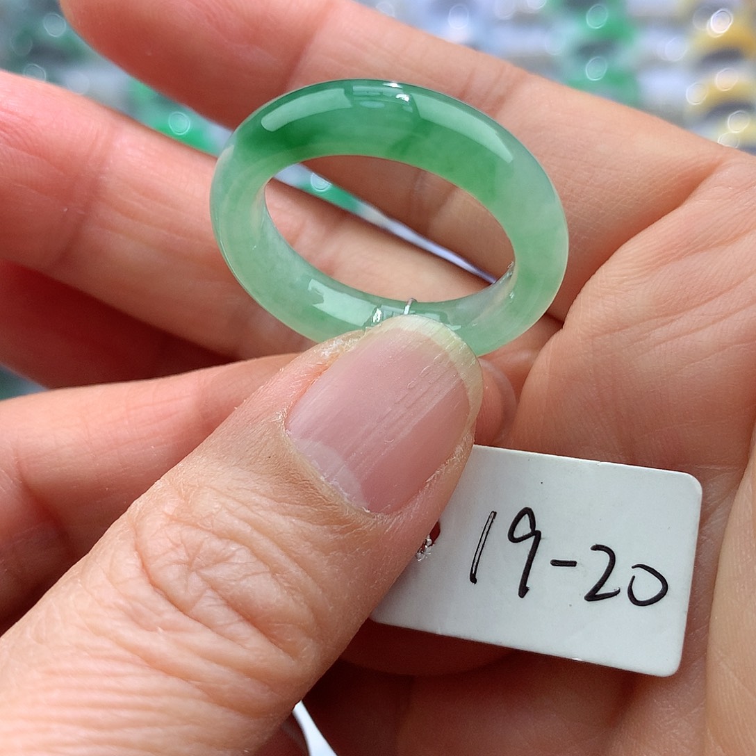 翡翠戒指未镶嵌19-20号