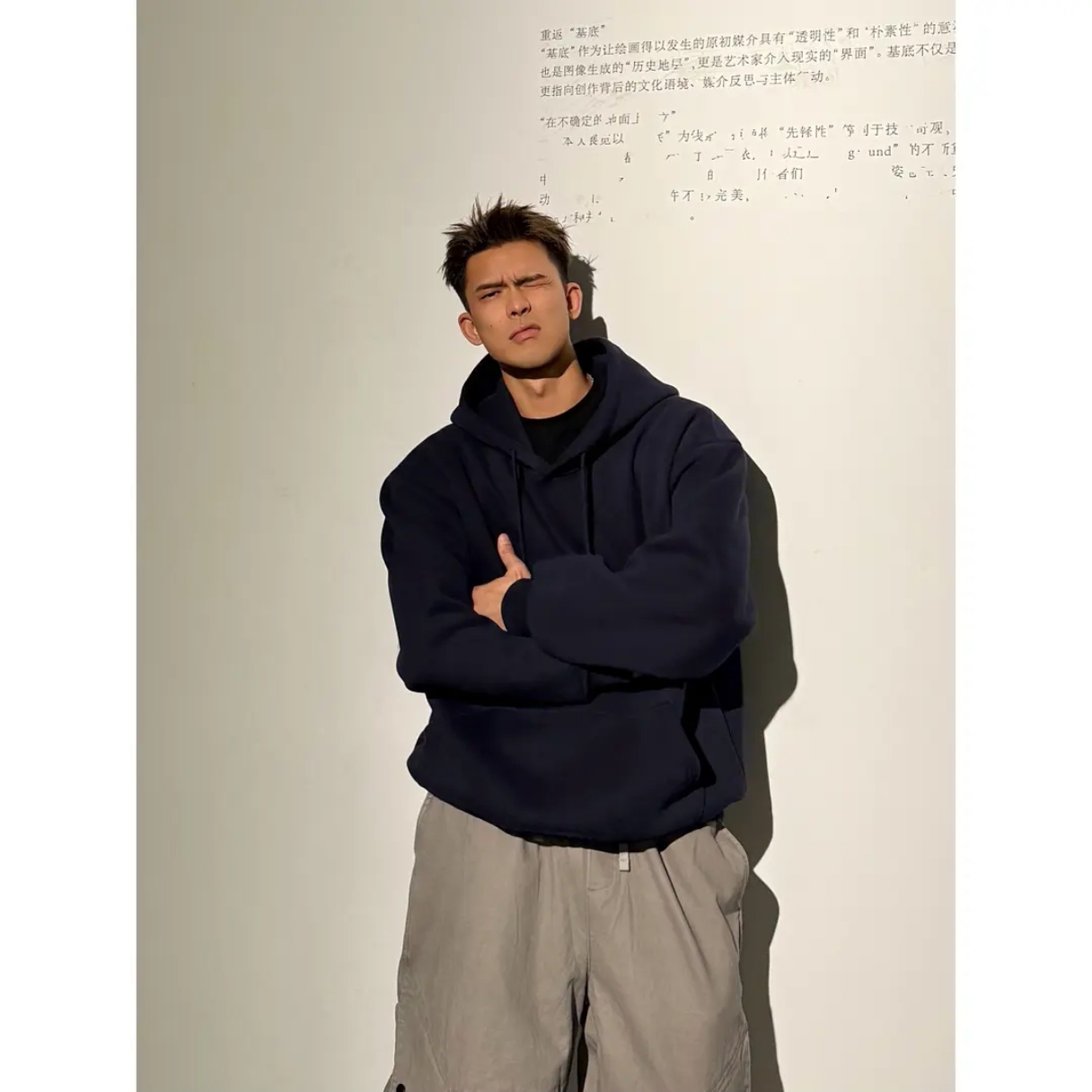 秋季重磅挺阔连帽纯色经典简约卫衣套头卫衣男士宽松休闲加绒加厚